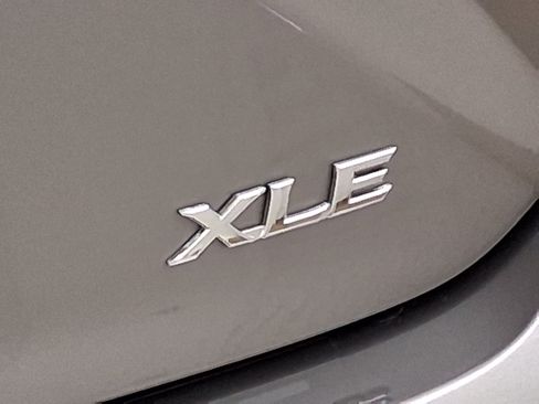 Used 2025 Toyota Camry XLE w/ Premium Plus Package image 23