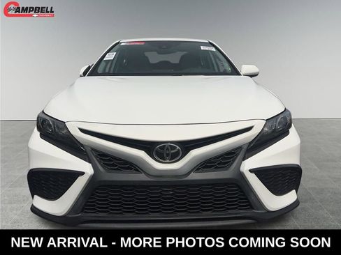 Used 2021 Toyota Camry SE image 8