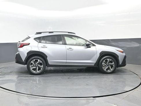 Used 2025 Subaru Crosstrek 2.0i Premium AWD/4WD image 3