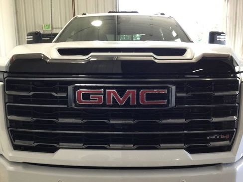 New 2025 GMC Sierra 2500 AT4 w/ AT4 Premium Plus Package image 37