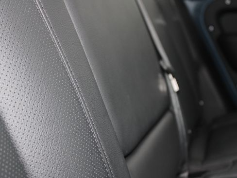 Used 2024 Land Rover Defender 110 S image 47