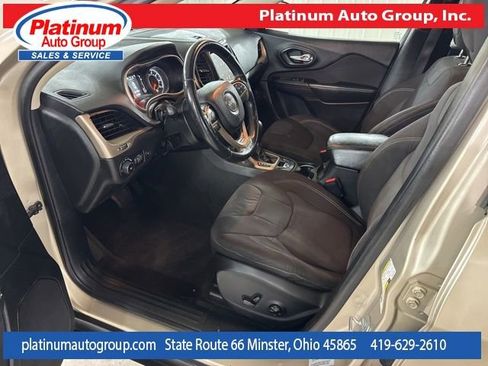 Used 2015 Jeep Cherokee Latitude w/ Comfort/Convenience Group image 10