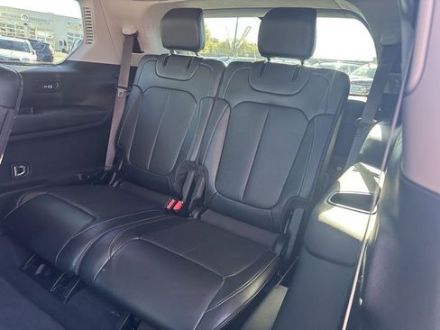 Used 2023 Jeep Grand Cherokee L Limited w/ Luxury Tech Group II image 20