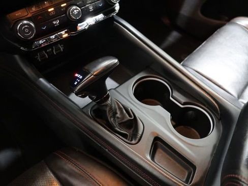 Used 2023 Dodge Durango GT image 33