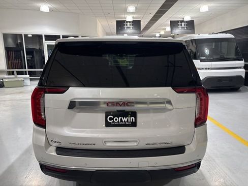 Used 2021 GMC Yukon XL Denali w/ Denali Premium Package AWD/4WD image 8