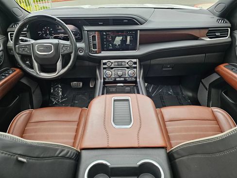 Used 2023 GMC Yukon Denali Ultimate w/ LPO, Floor Liner Package AWD/4WD image 20