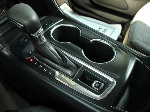 Used 2022 Chevrolet Equinox LT AWD/4WD image 39