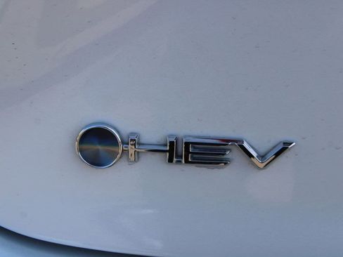 Used 2025 Toyota Camry XSE FWD image 13