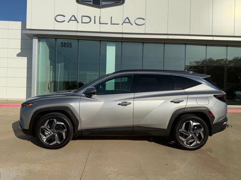 Used 2023 Hyundai Tucson Limited AWD/4WD image 2