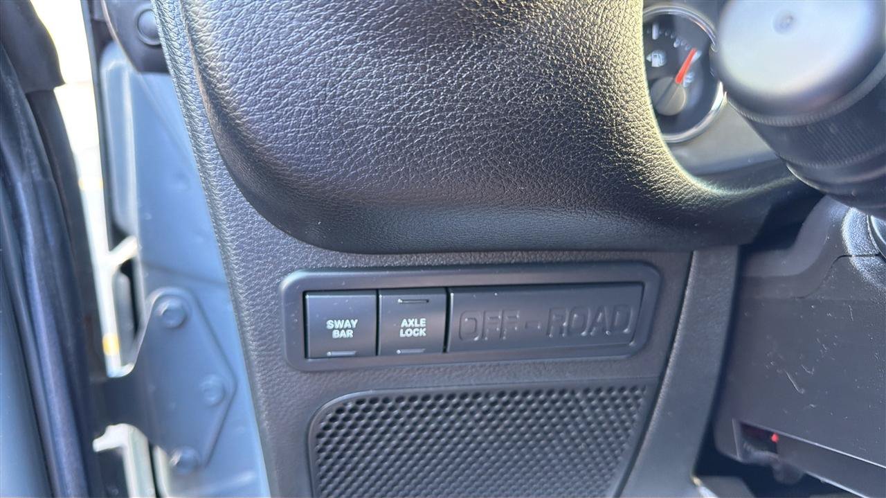 Used 2015 Jeep Wrangler Unlimited Rubicon AWD/4WD image 26