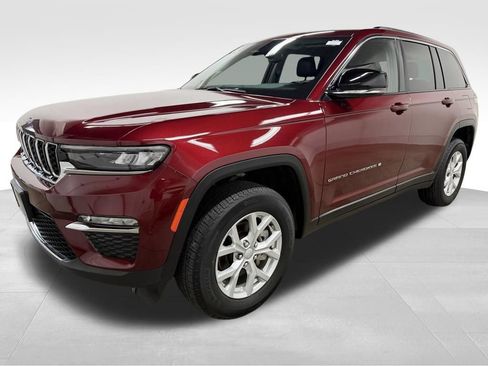 Used 2023 Jeep Grand Cherokee Limited AWD/4WD image 3