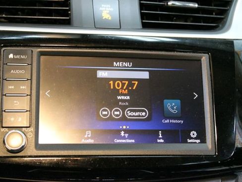 Used 2019 Nissan Sentra SV FWD image 23