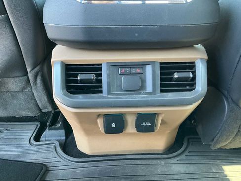 Used 2022 Ford F150 Lariat w/ Equipment Group 502A High AWD/4WD image 16