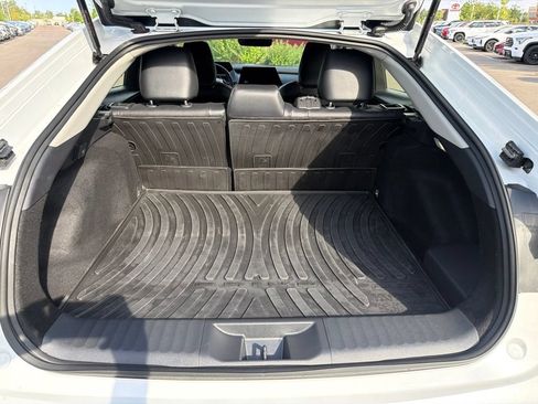 Used 2025 Toyota Prius Plug-In Hybrid FWD image 18