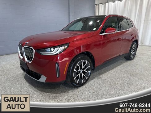 Certified 2025 BMW X3 xDrive30i w/ Premium Package AWD/4WD image 4