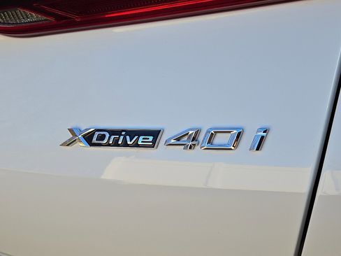 New 2026 BMW X6 xDrive40i w/ Climate Comfort Package image 16
