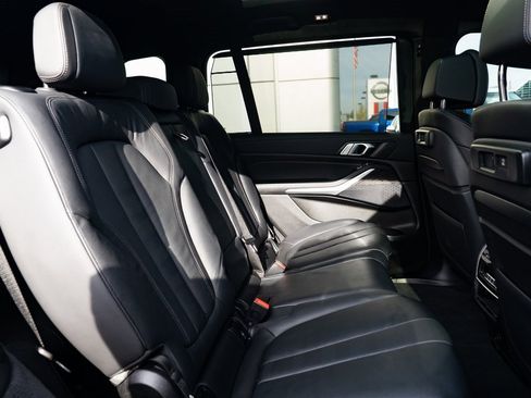 Used 2022 BMW X7 xDrive40i w/ M Sport Package image 24