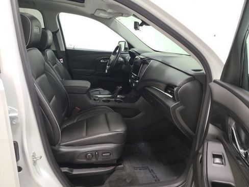 Used 2020 Chevrolet Traverse High Country AWD/4WD image 13