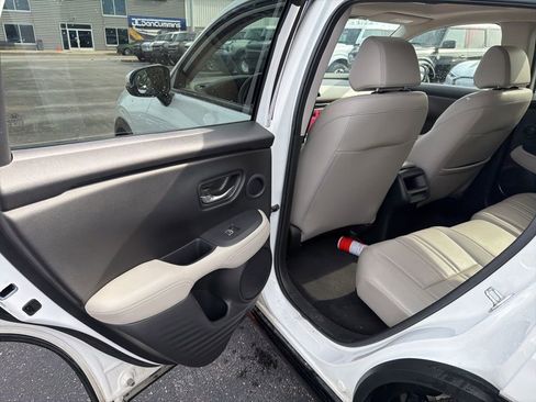 Used 2024 Honda HR-V EX-L image 7