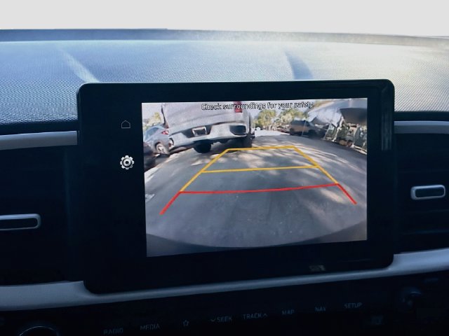 Used 2022 Hyundai Venue Limited FWD image 14