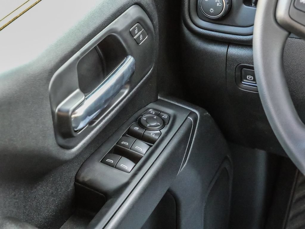 New 2026 Chevrolet Silverado 2500 Custom w/ Custom Value Package AWD/4WD image 32