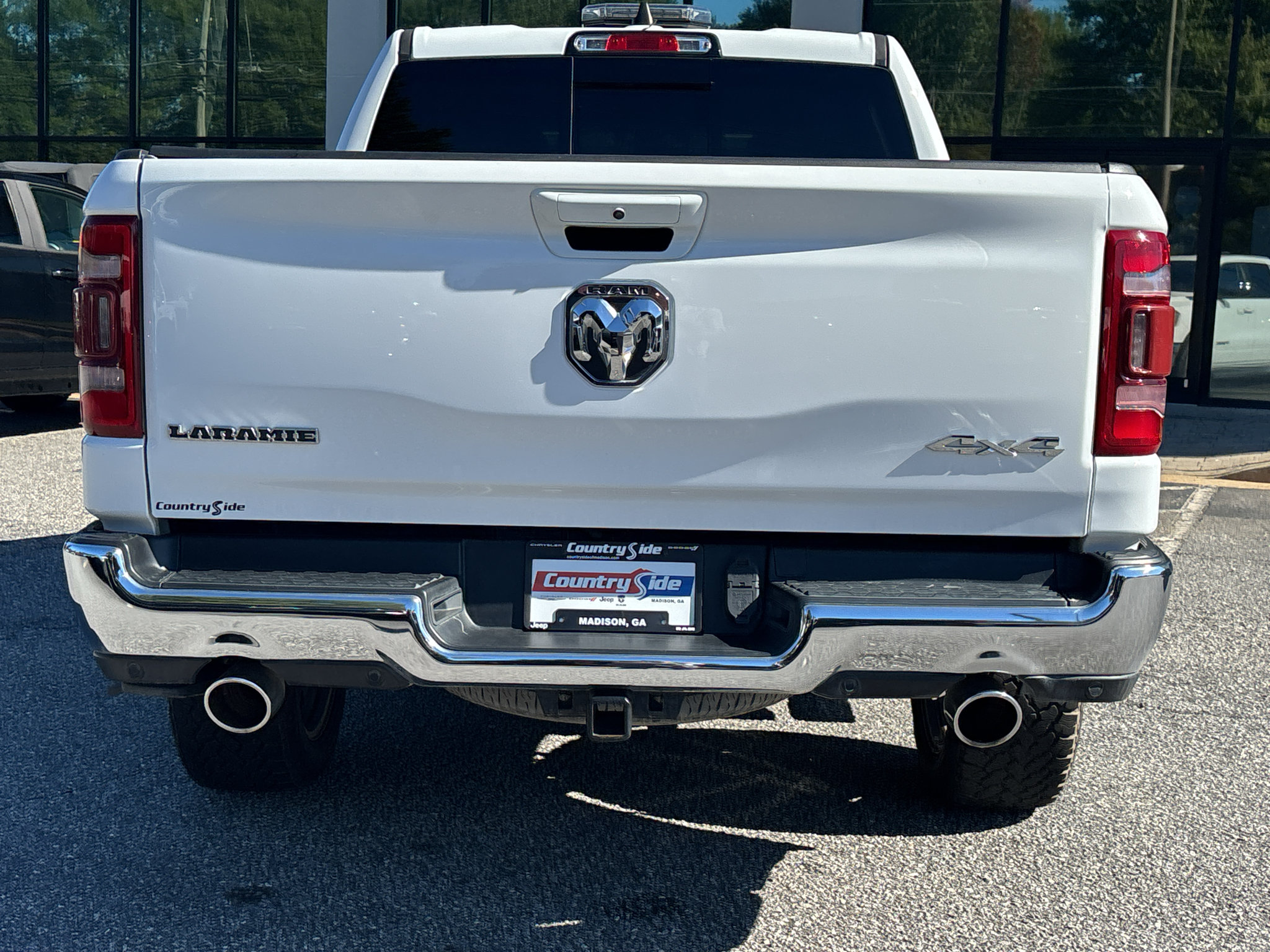 Used 2023 RAM 1500 Laramie AWD/4WD image 8