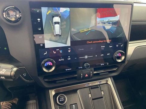 Used 2024 Lexus GX 550 w/ Accessory Package (2T) image 31