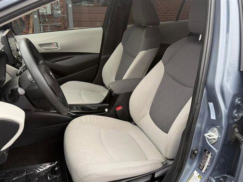 Used 2022 Toyota Corolla LE image 28