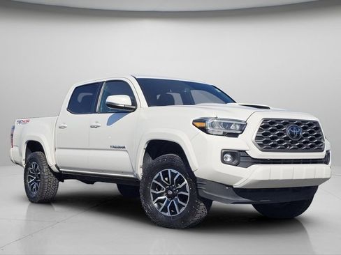 Used 2023 Toyota Tacoma TRD Sport AWD/4WD image 2
