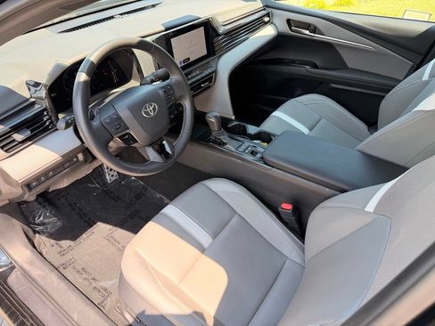 Used 2025 Toyota Camry SE AWD/4WD image 29