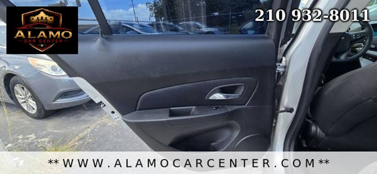 Used 2015 Chevrolet Cruze LT FWD image 30