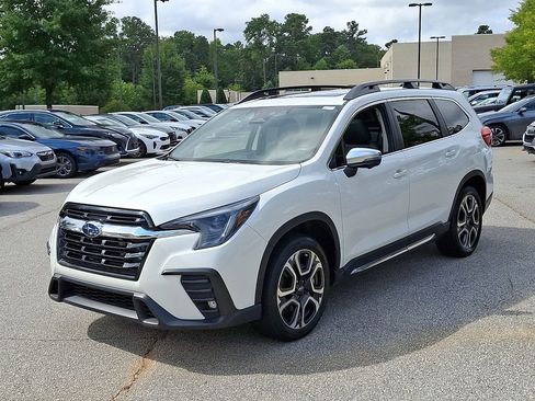 Used 2023 Subaru Ascent Limited w/ Technology Package image 3