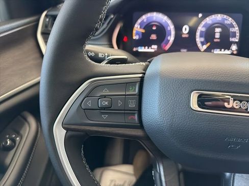 New 2026 Jeep Grand Cherokee L 4WD image 32