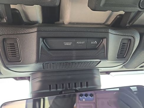 Used 2025 Jeep Gladiator Mojave w/ Safety Group image 30