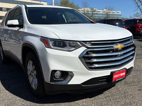 Used 2020 Chevrolet Traverse LT w/ Driver Confidence II Package AWD/4WD image 13