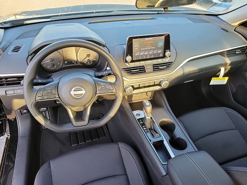 New 2025 Nissan Altima 2.5 S image 18