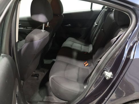 Used 2015 Chevrolet Cruze LT image 18