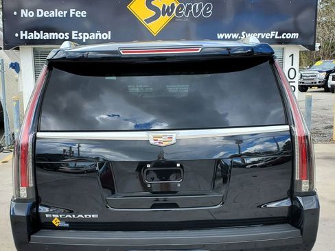 Used 2016 Cadillac Escalade Premium image 12