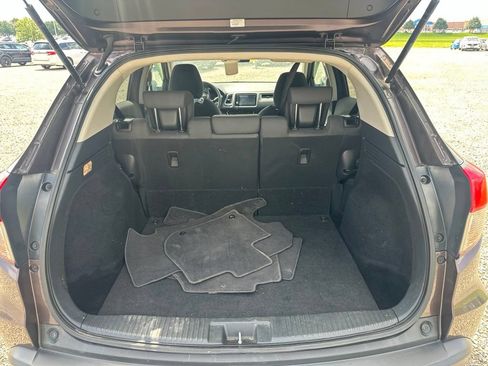 Used 2022 Honda HR-V EX image 11