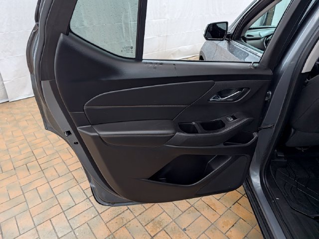 Used 2020 Chevrolet Traverse LT FWD image 19