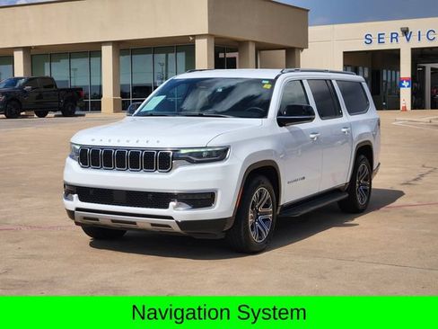 Used 2024 Jeep Wagoneer L Series II w/ Flexible Seating Group AWD/4WD image 3