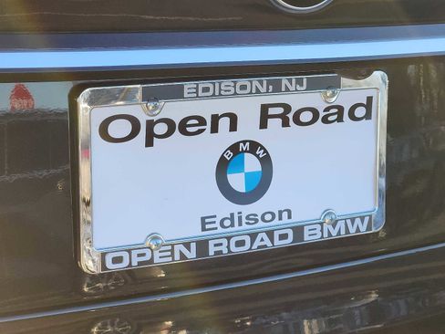 Used 2023 BMW X7 xDrive40i w/ Executive Package image 31