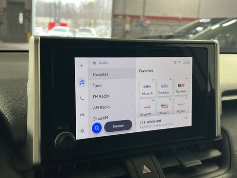 Used 2024 Toyota RAV4 XLE image 18