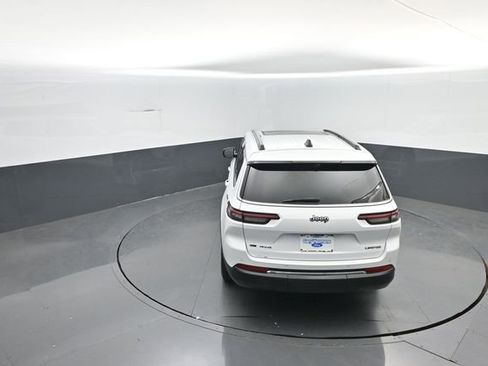 Used 2023 Jeep Grand Cherokee L Limited w/ Luxury Tech Group II AWD/4WD image 29