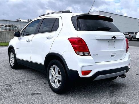 Used 2020 Chevrolet Trax LT w/ LT Convenience Package FWD image 7