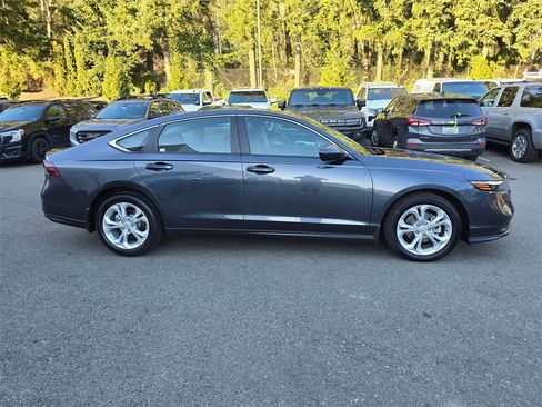 Used 2024 Honda Accord LX image 6