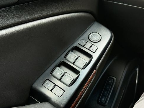 Used 2018 GMC Yukon SLT AWD/4WD image 44