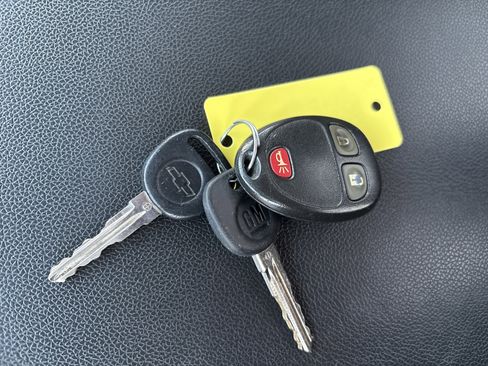 Used 2013 Chevrolet Silverado 1500 LT image 24