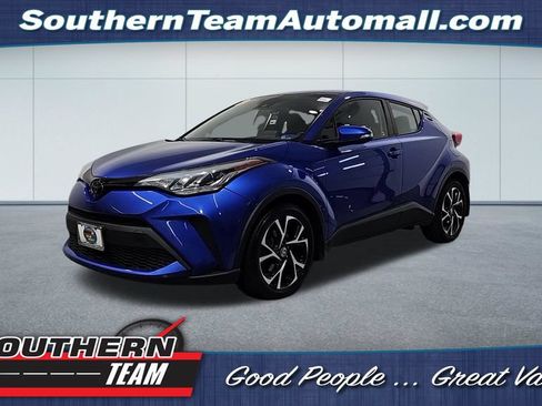 Used 2022 Toyota C-HR XLE FWD image 1