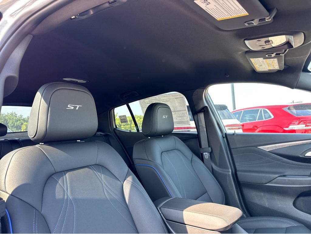 New 2026 Buick Envista Sport Touring w/ Convenience I Package FWD image 5